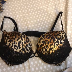 Cheetah print VS Bra.